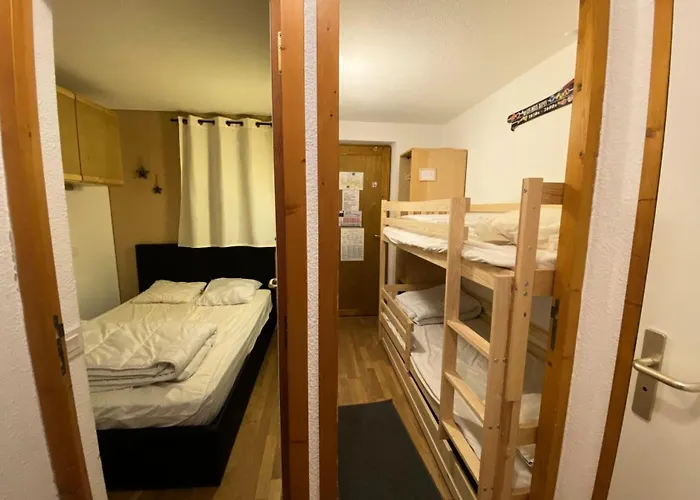 Soleil - T2 Skis Aux Pieds Avec Vue Sur Les Montagnes Et Place De Parking Privee Couverte Mae-5401 *