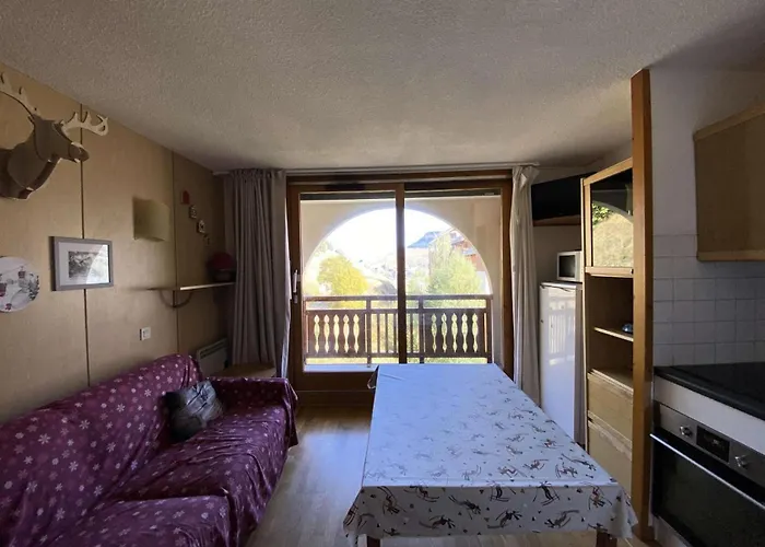 Soleil - T2 Skis Aux Pieds Avec Vue Sur Les Montagnes Et Place De Parking Privee Couverte Mae-5401 Apartment